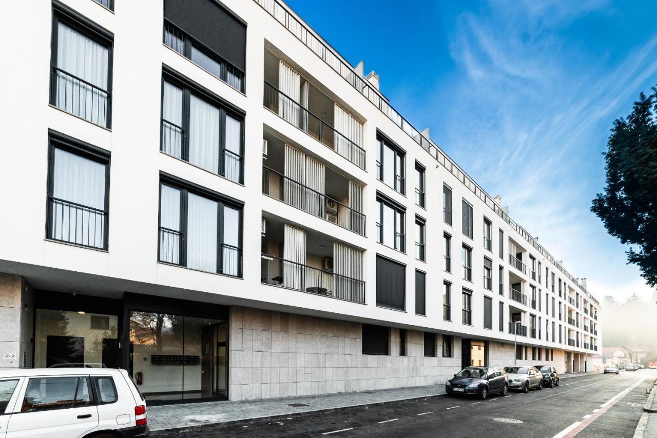 Apartment Monochrome Urban Hoodie Ljubljana Exterior photo